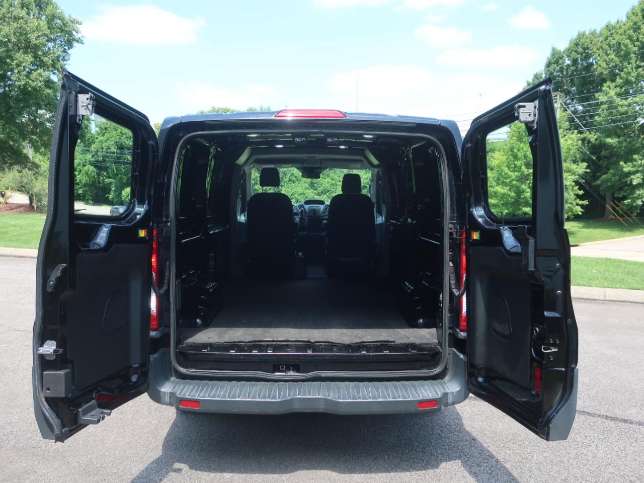 Ford Transit 150 Van Low Roof 60/40 Pass. 130-in. WB 2018