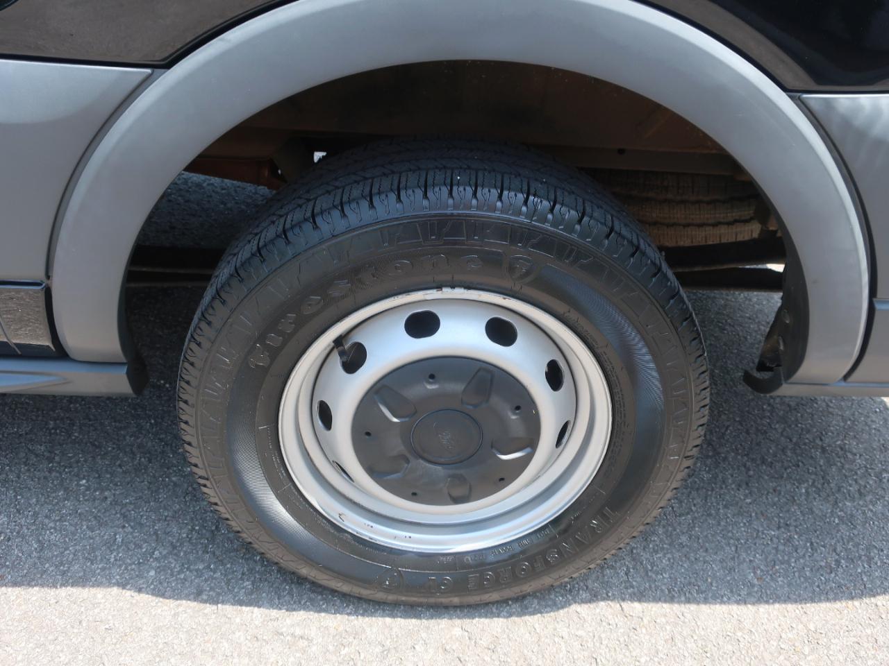 Ford Transit 150 Van Low Roof 60/40 Pass. 130-in. WB 2018