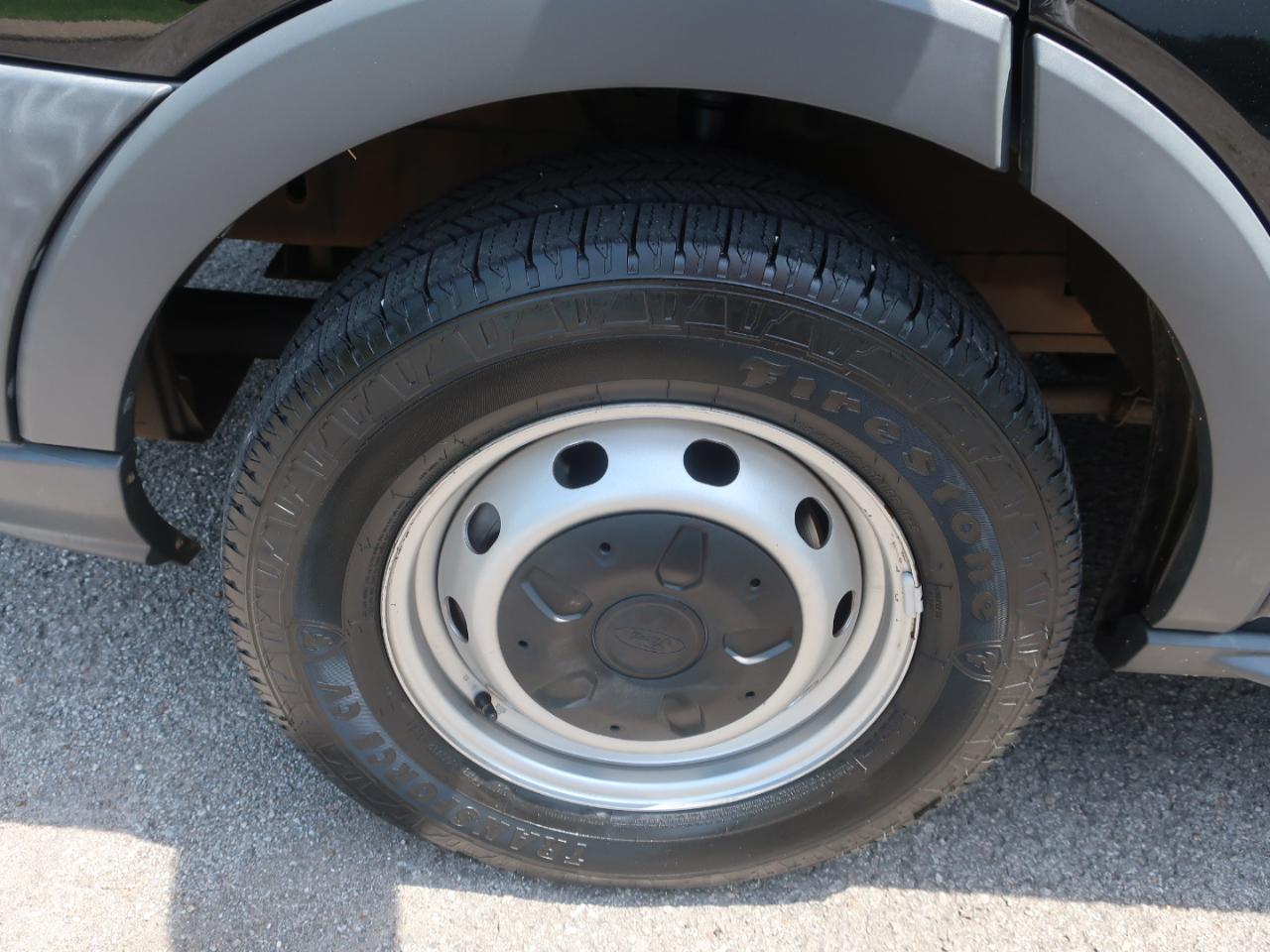 Ford Transit 150 Van Low Roof 60/40 Pass. 130-in. WB 2018