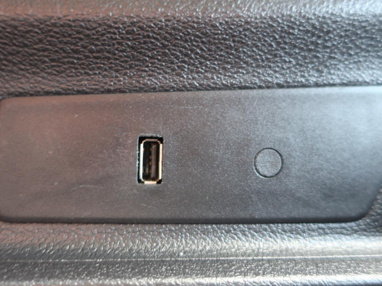 Ford Transit 150 Van Low Roof 60/40 Pass. 130-in. WB 2018
