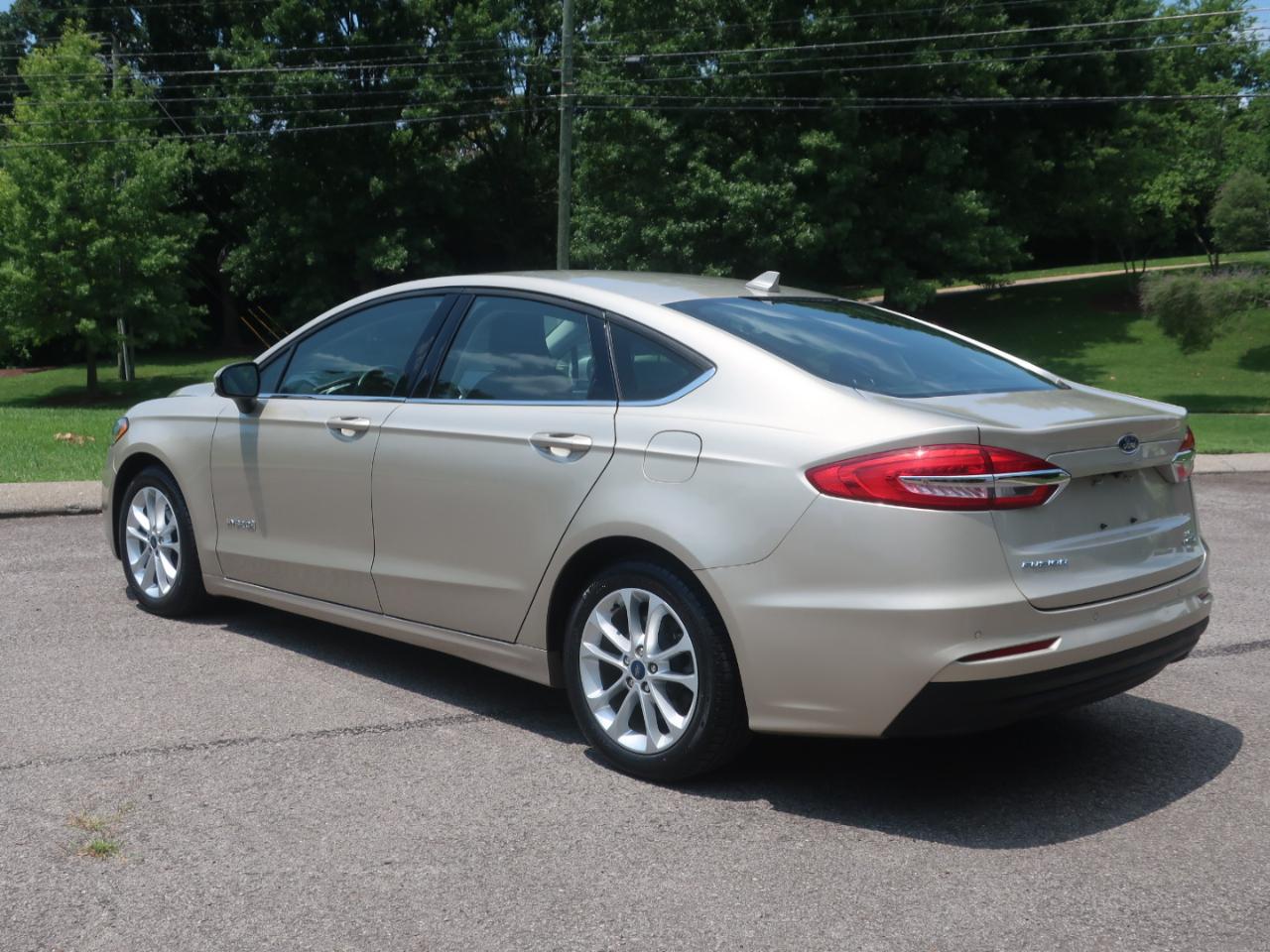 Ford Fusion Hybrid SE 2019
