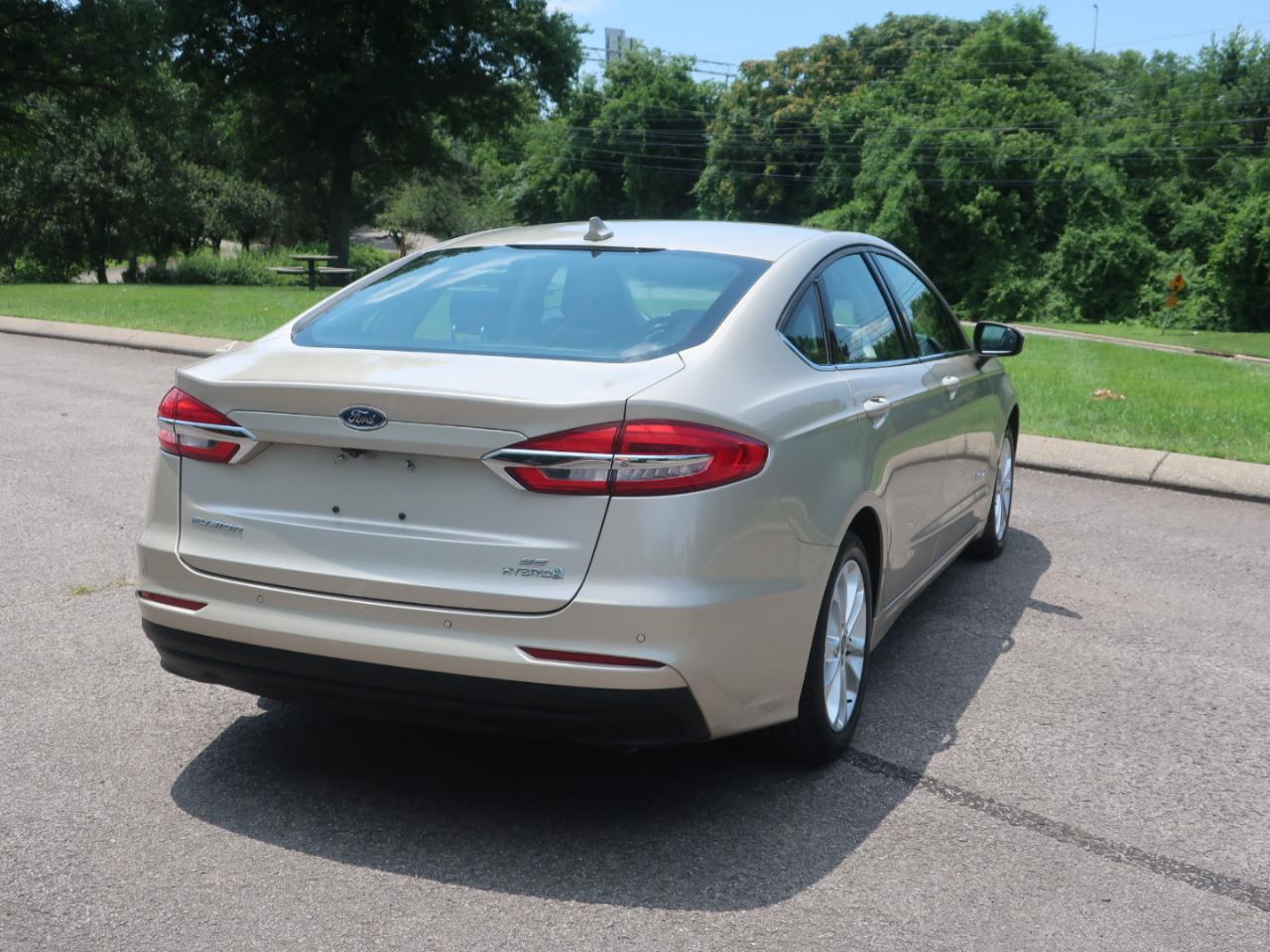 Ford Fusion Hybrid SE 2019