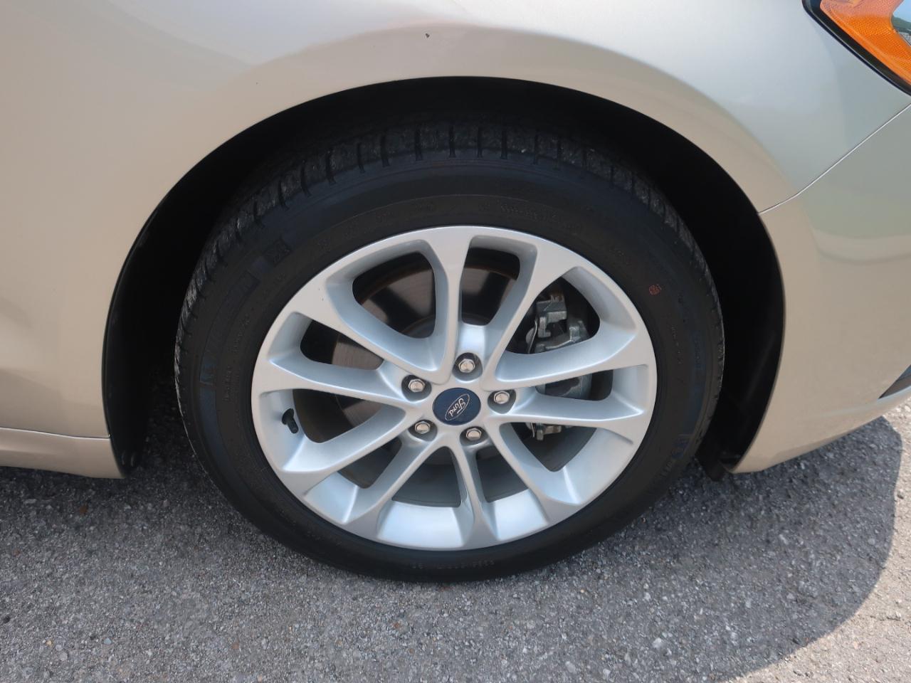 Ford Fusion Hybrid SE 2019