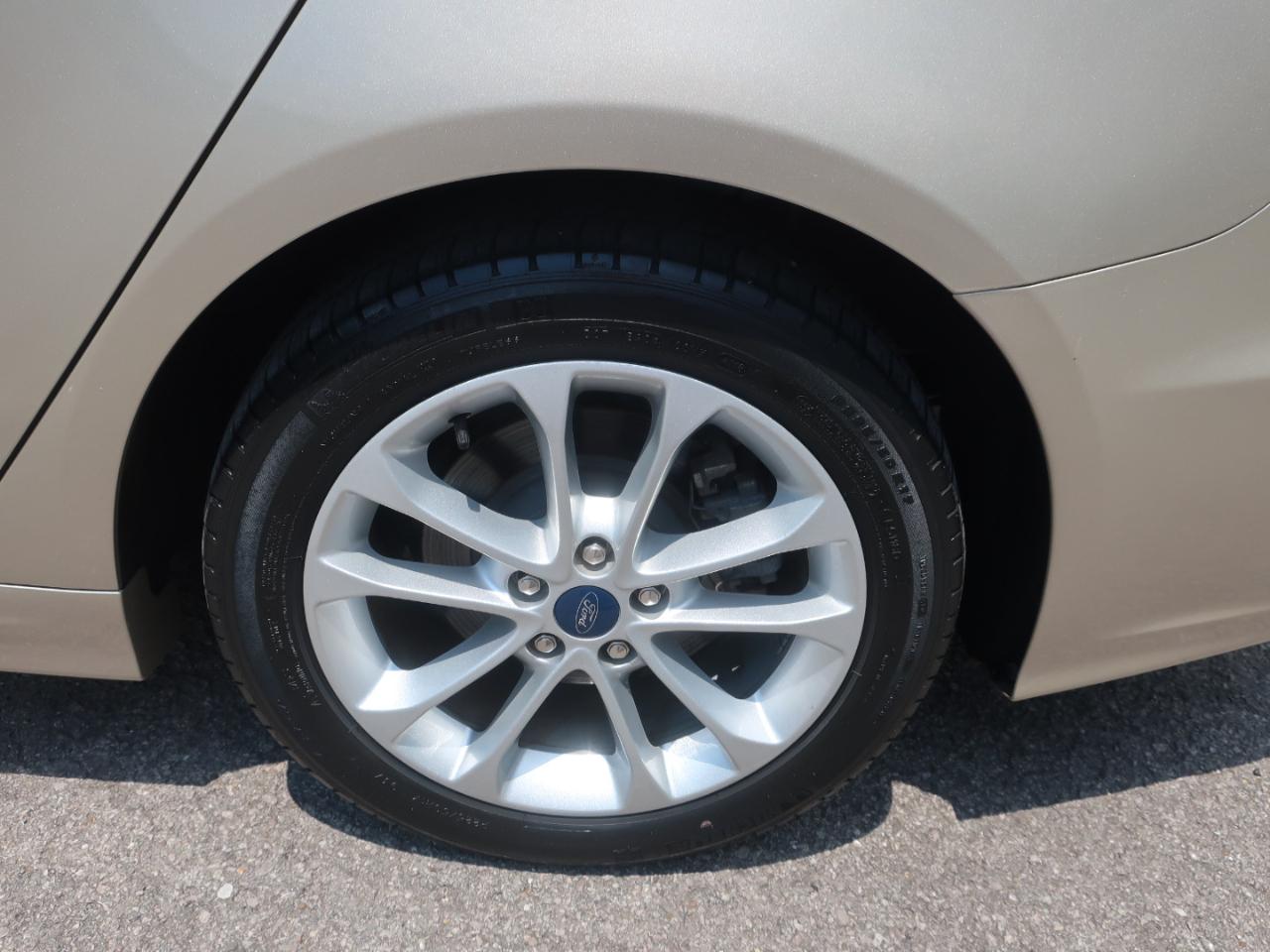 Ford Fusion Hybrid SE 2019