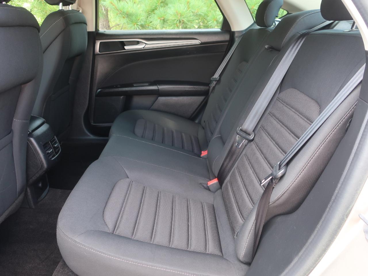 Ford Fusion Hybrid SE 2019