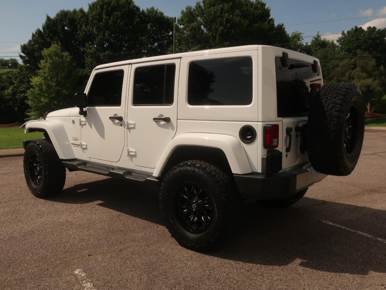 Jeep Wrangler Unlimited Sahara 4WD 2017