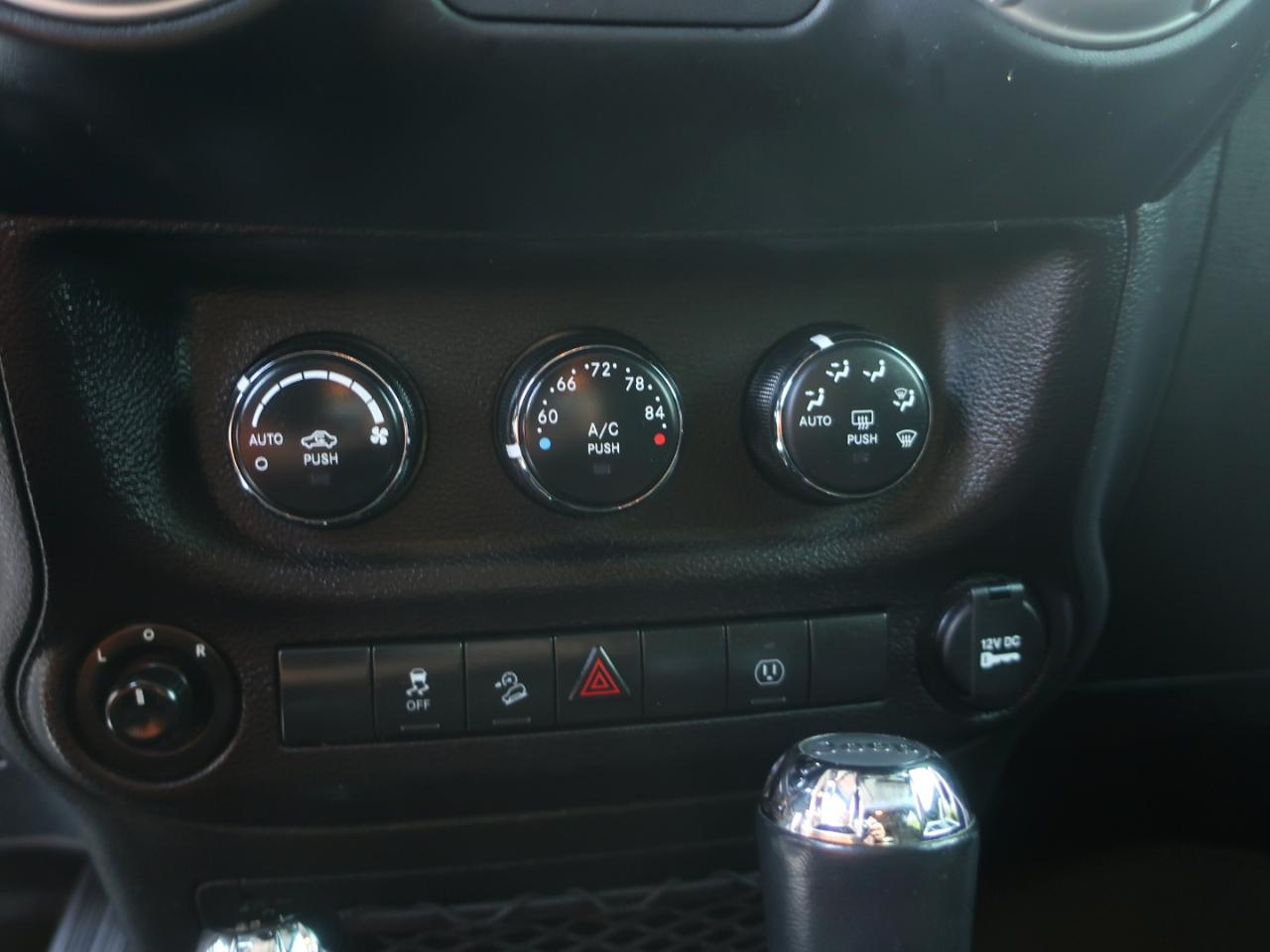 Jeep Wrangler Unlimited Sahara 4WD 2017