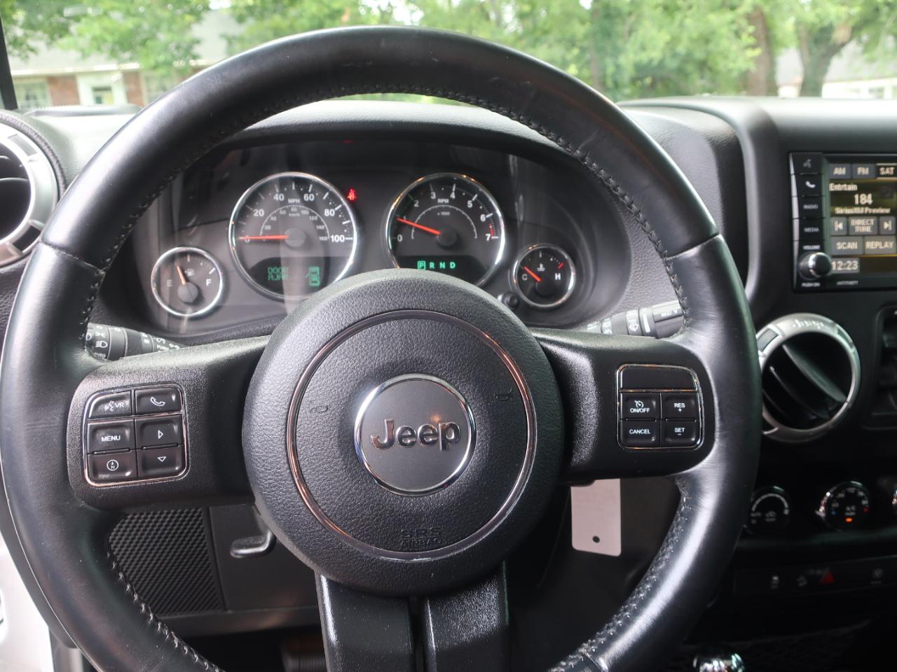 Jeep Wrangler Unlimited Sahara 4WD 2017