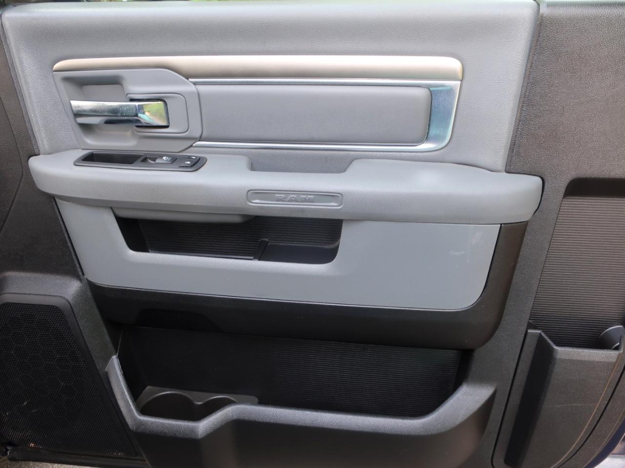 RAM 1500 Tradesman Regular Cab LWB 4WD 2017