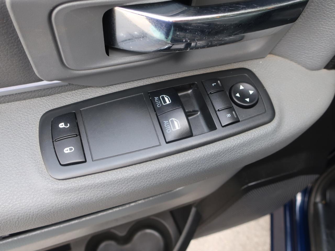 RAM 1500 Tradesman Regular Cab LWB 4WD 2017