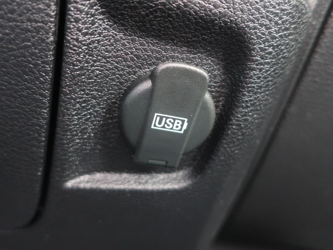 RAM 1500 Tradesman Regular Cab LWB 4WD 2017