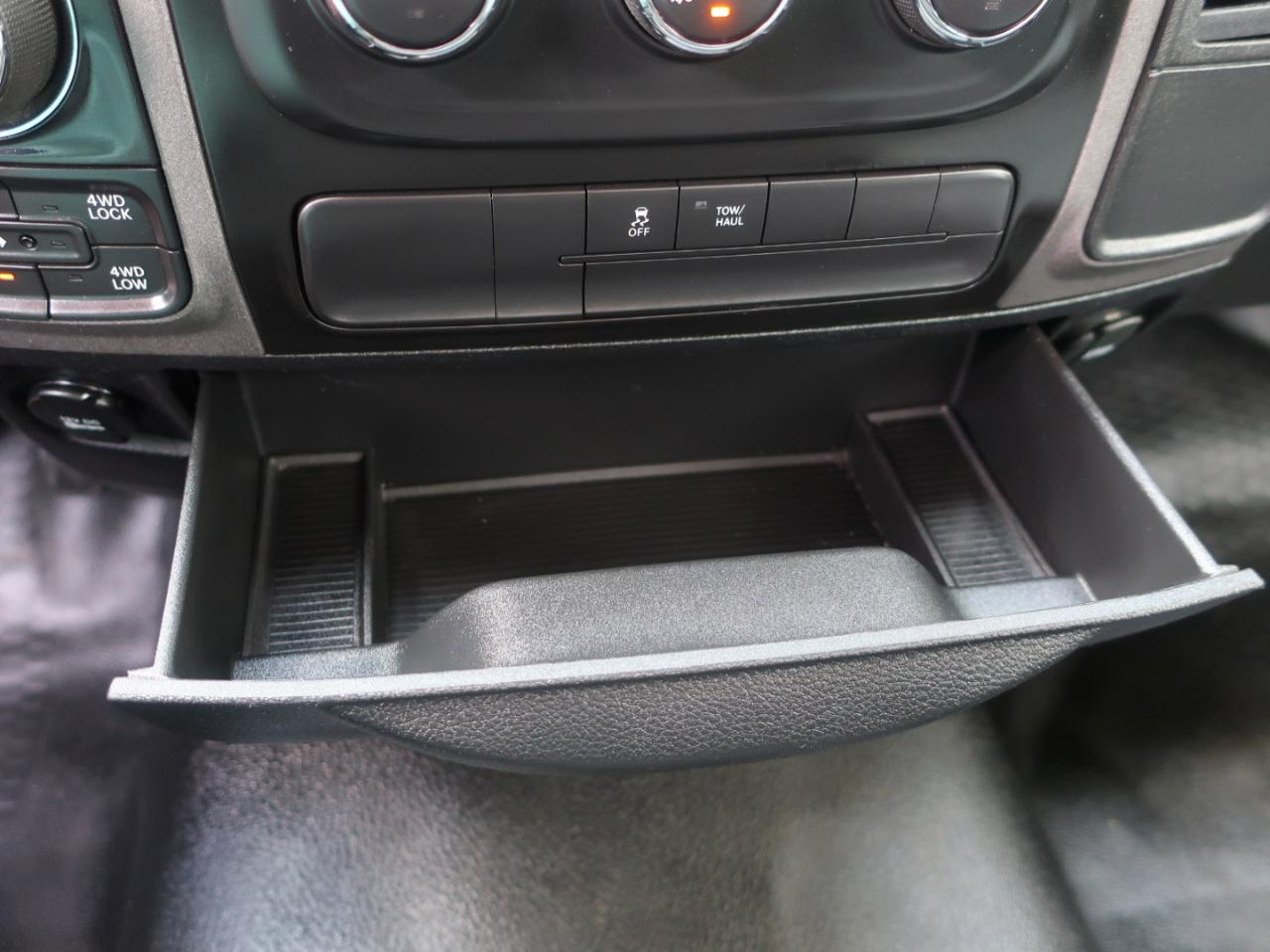RAM 1500 Tradesman Regular Cab LWB 4WD 2017
