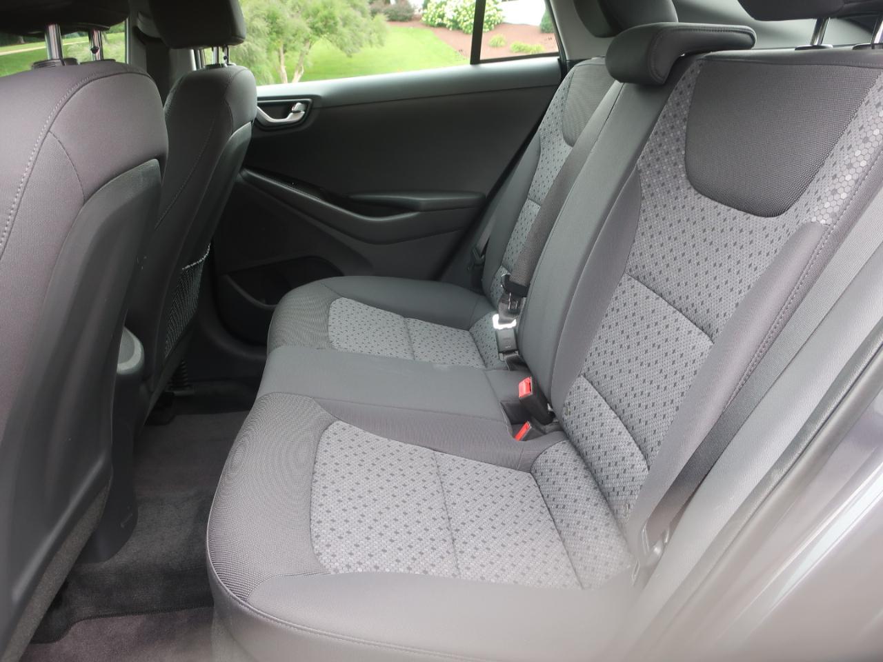 Hyundai Ioniq Hybrid Blue 2018
