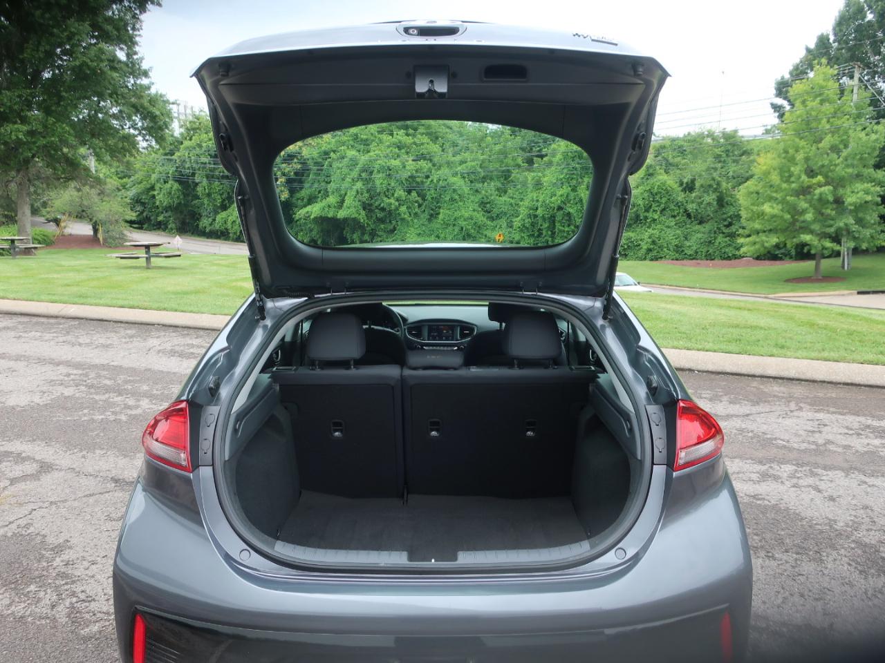 Hyundai Ioniq Hybrid Blue 2018
