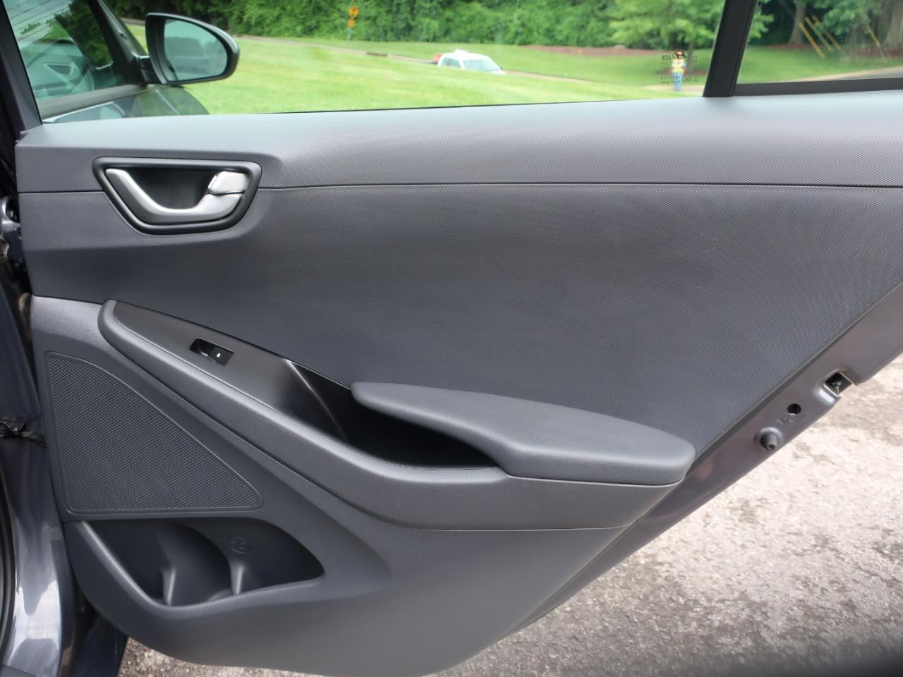 Hyundai Ioniq Hybrid Blue 2018