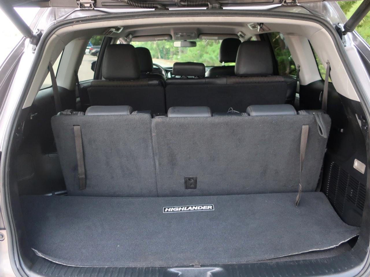 Toyota Highlander LE AWD V6 2014