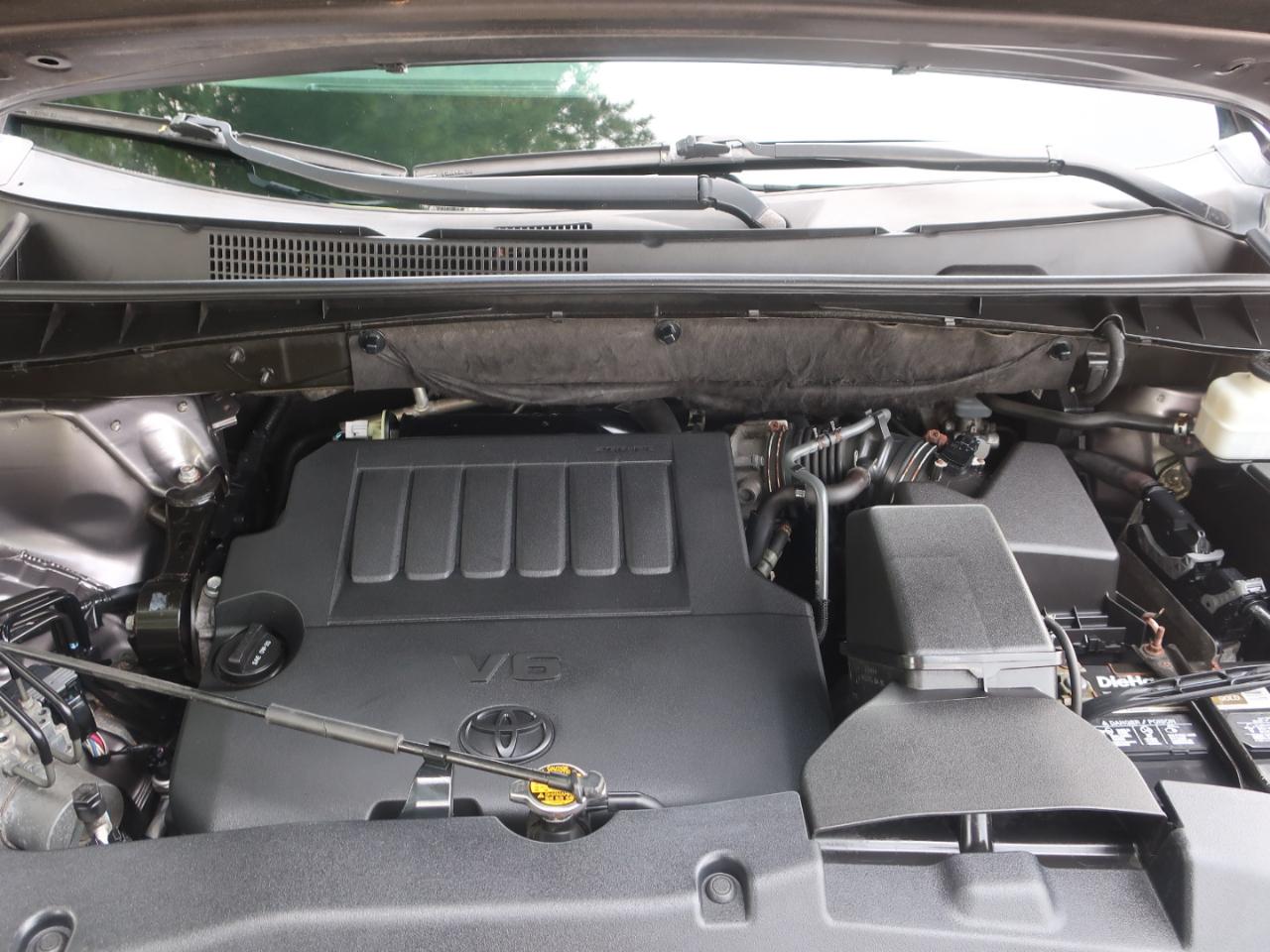 Toyota Highlander LE AWD V6 2014