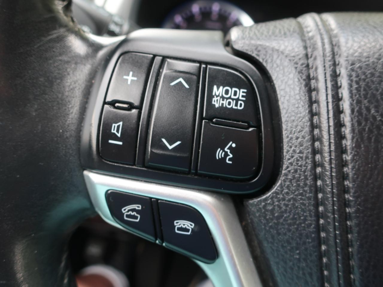 Toyota Highlander LE AWD V6 2014