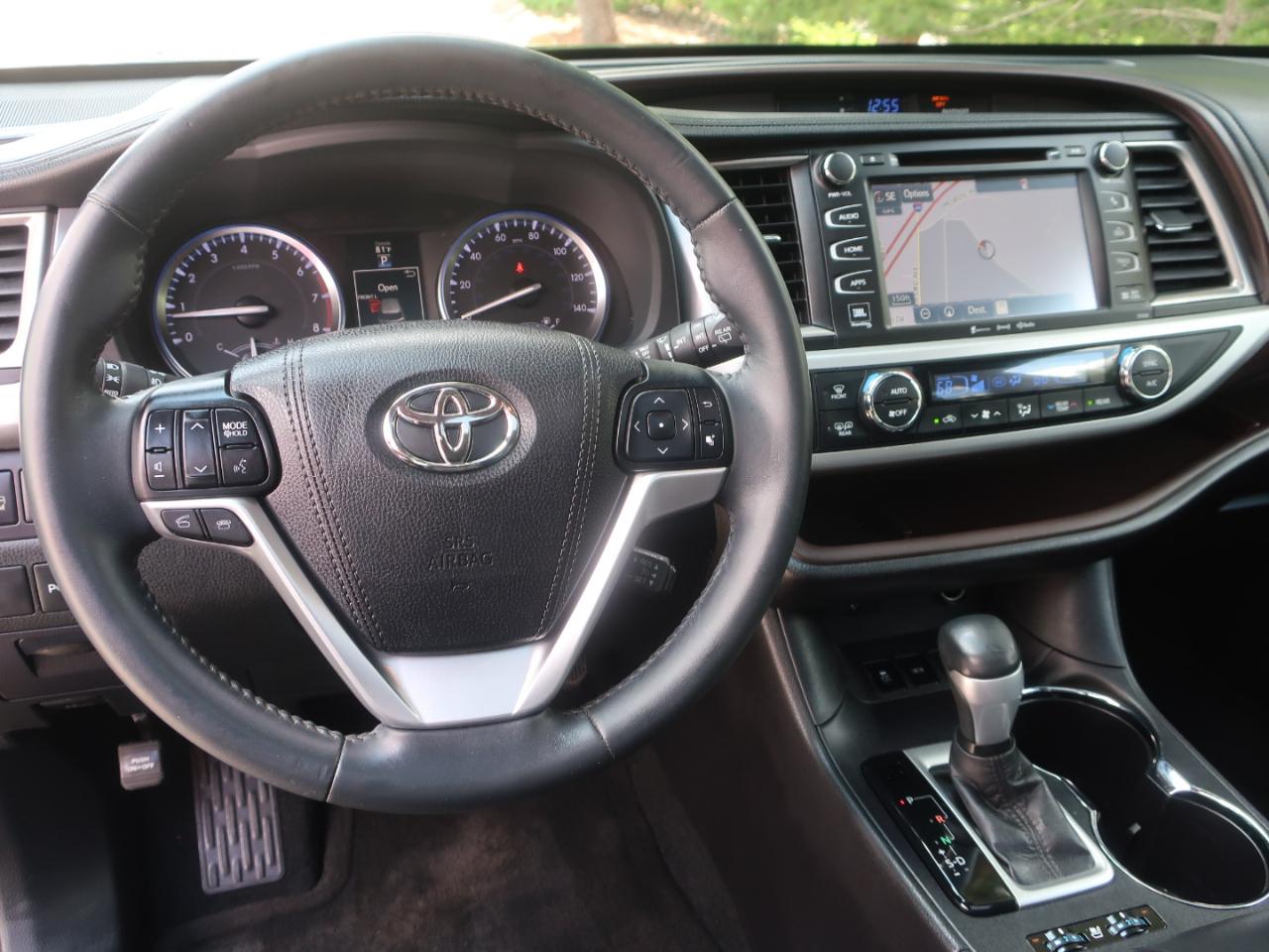 Toyota Highlander Limited AWD V6 2016