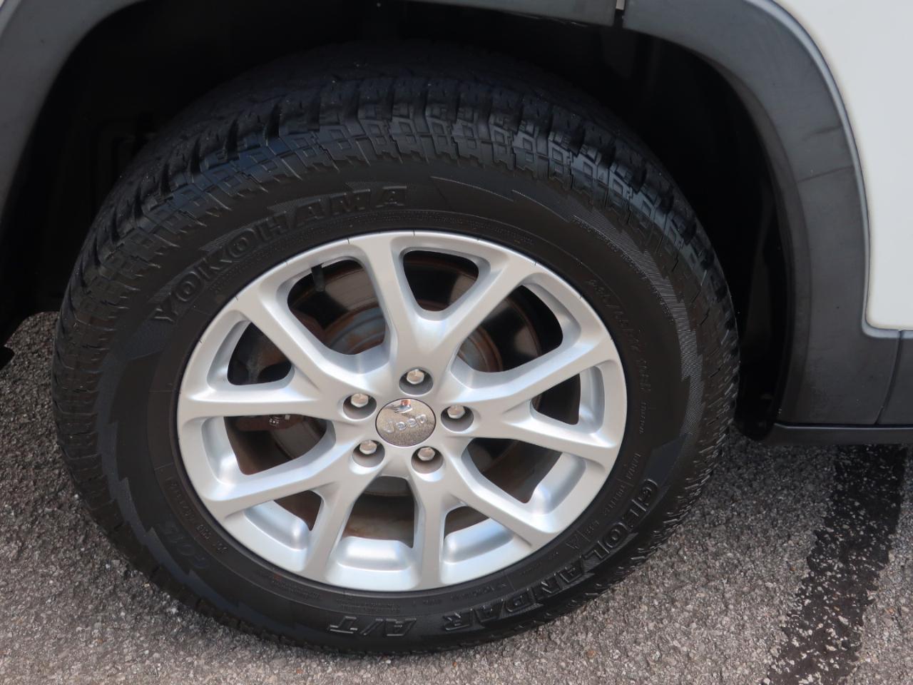 Jeep Cherokee Latitude 4WD 2015