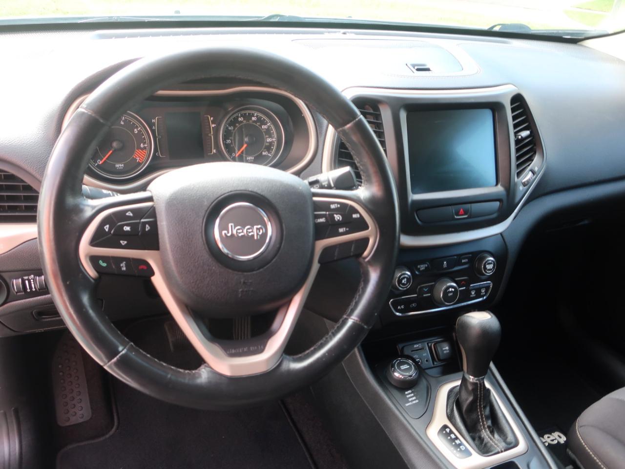Jeep Cherokee Latitude 4WD 2015
