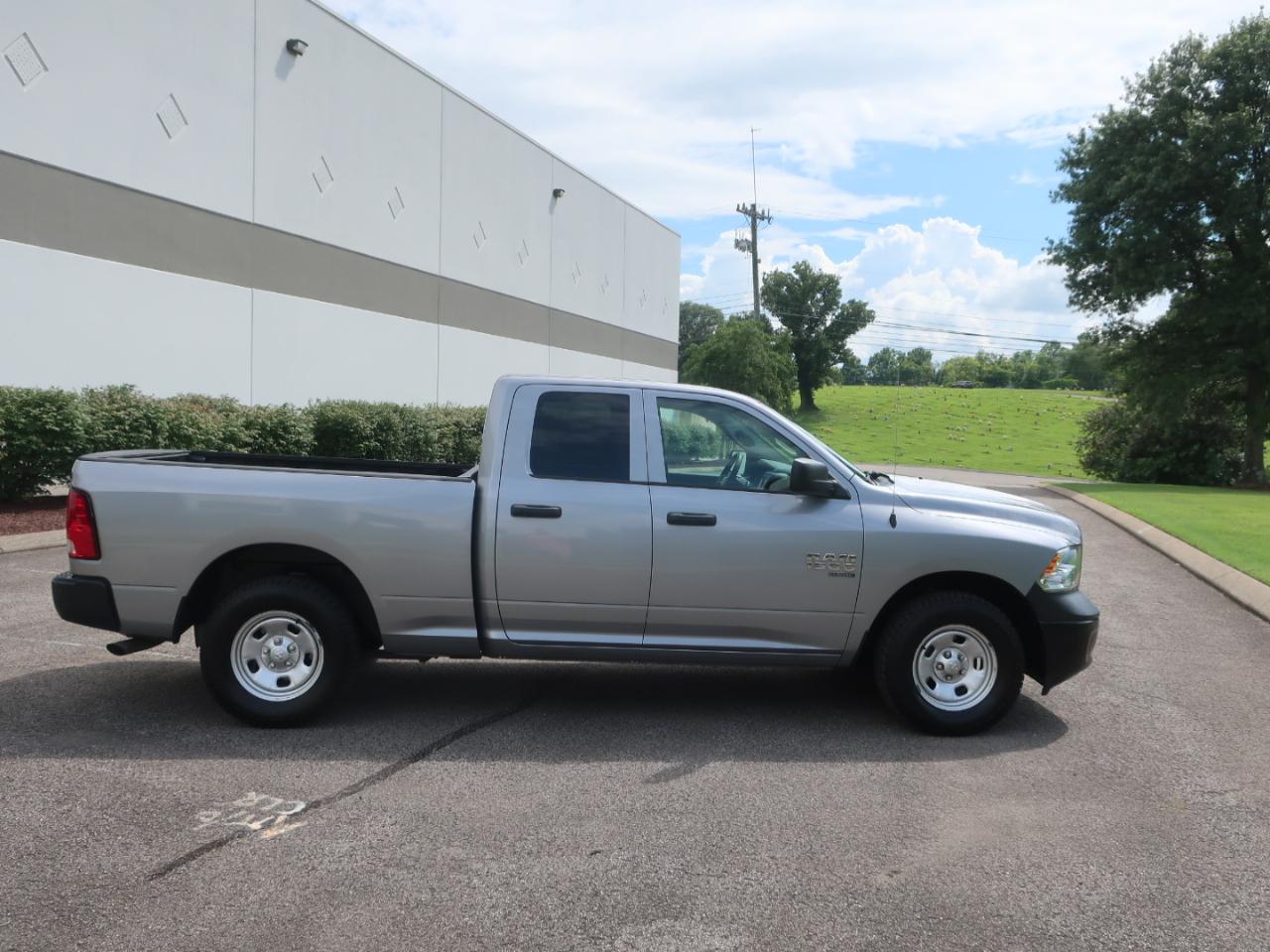 RAM 1500 Classic Tradesman Quad Cab 2WD 2019
