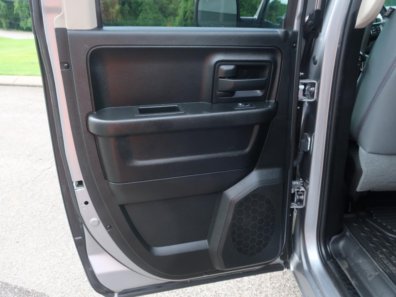 RAM 1500 Classic Tradesman Quad Cab 2WD 2019