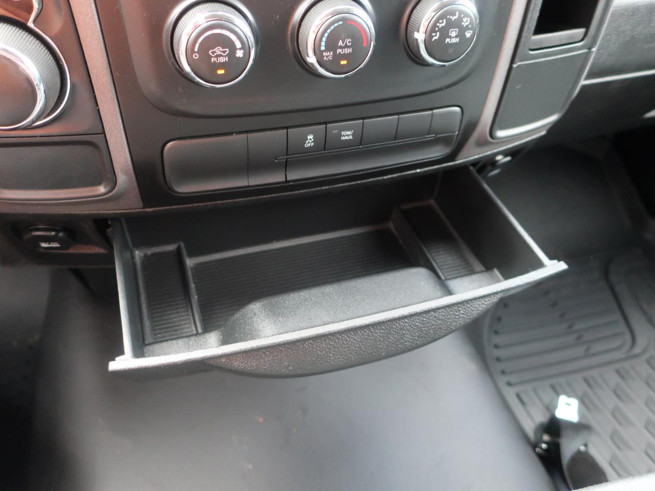 RAM 1500 Classic Tradesman Quad Cab 2WD 2019