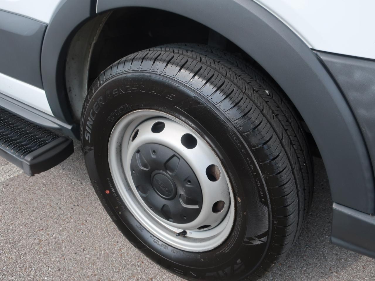 Ford Transit 350 Wagon Low Roof XL 60/40 Pass. 148-in. WB 2018