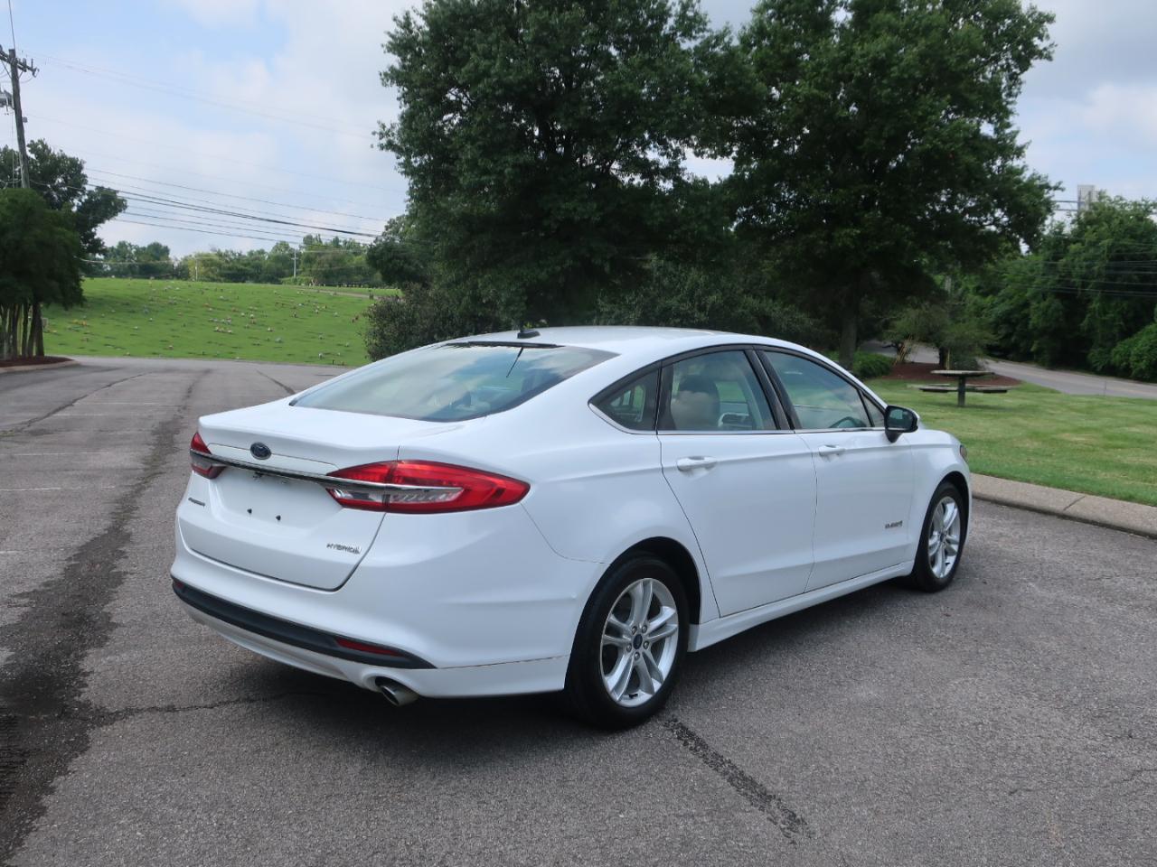 Ford Fusion Hybrid S 2018
