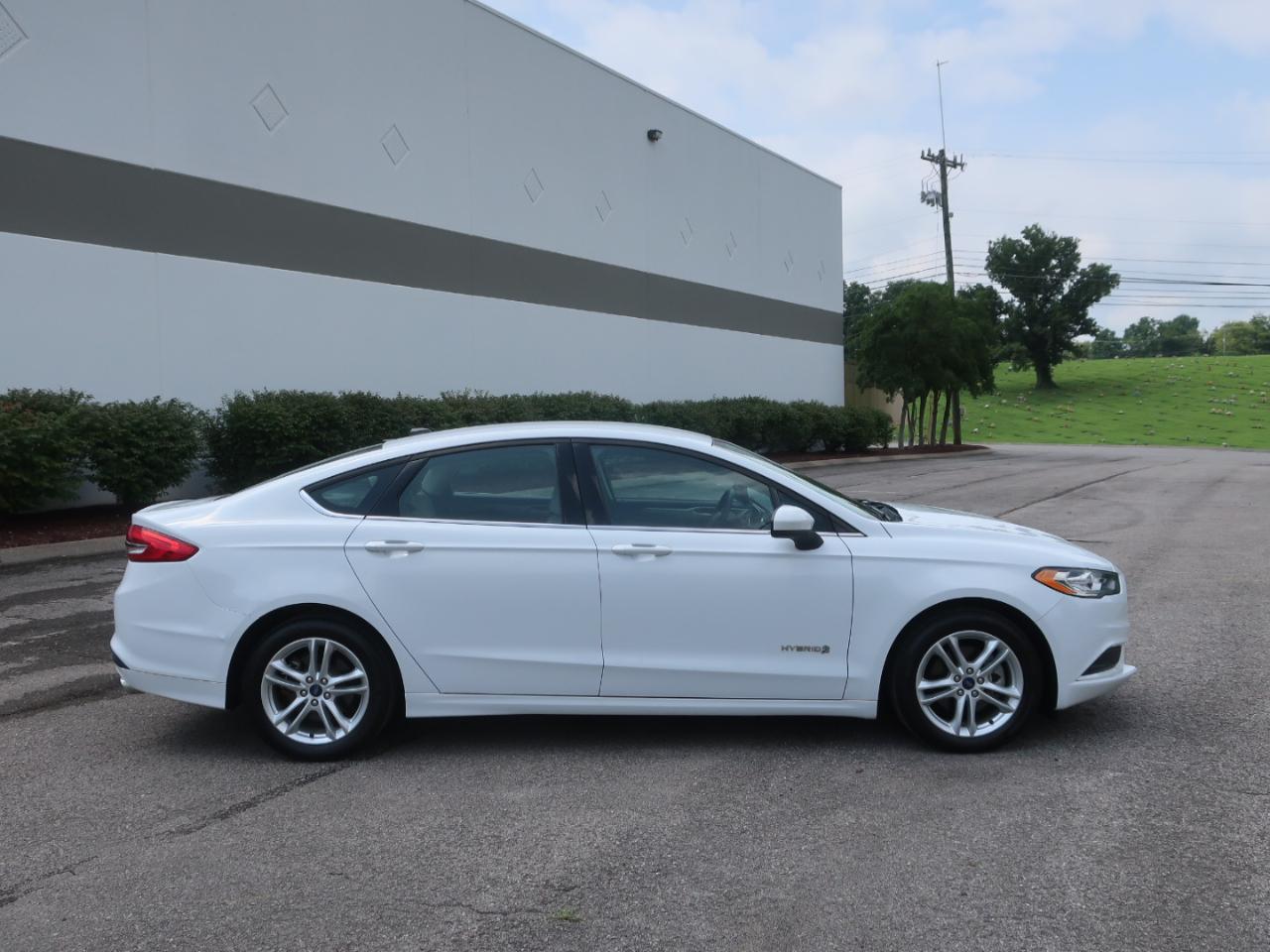 Ford Fusion Hybrid S 2018