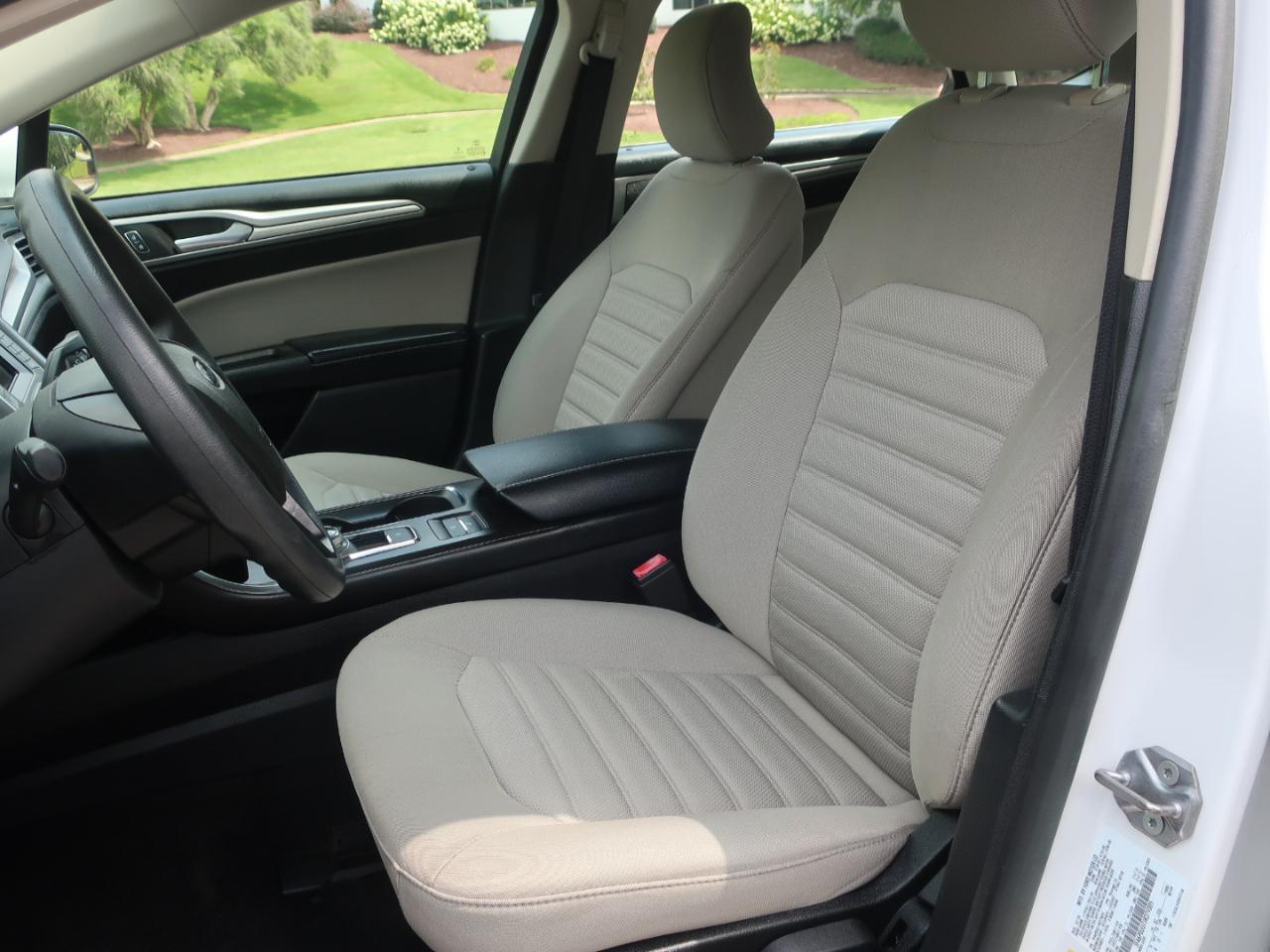 Ford Fusion Hybrid S 2018