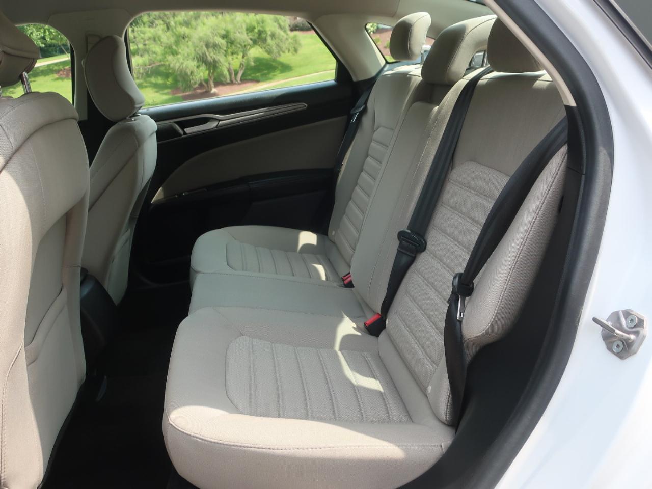 Ford Fusion Hybrid S 2018