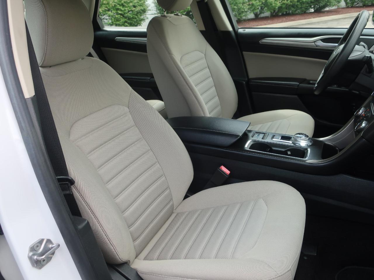 Ford Fusion Hybrid S 2018
