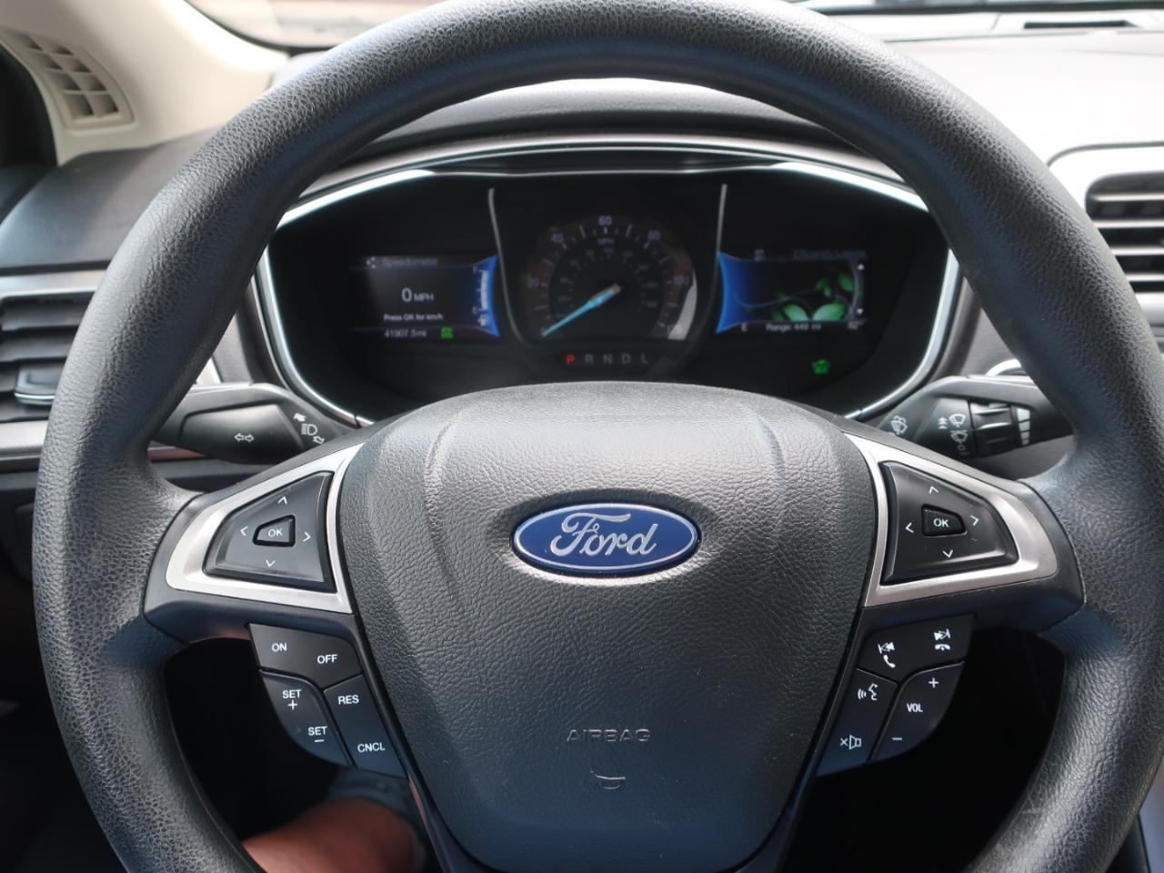 Ford Fusion Hybrid S 2018