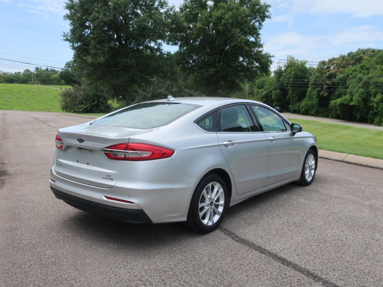 Ford Fusion Hybrid SE 2019