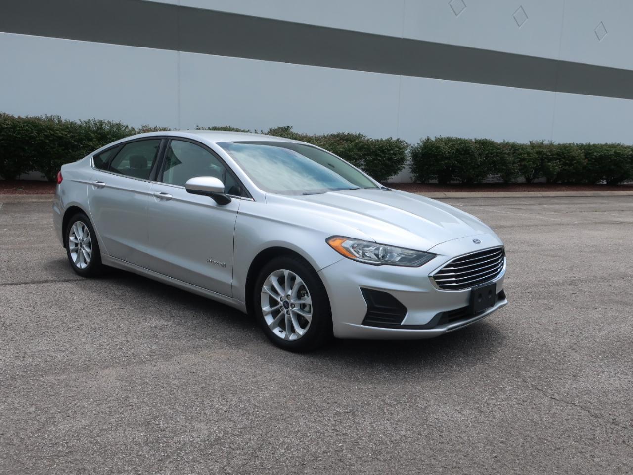 Ford Fusion Hybrid SE 2019