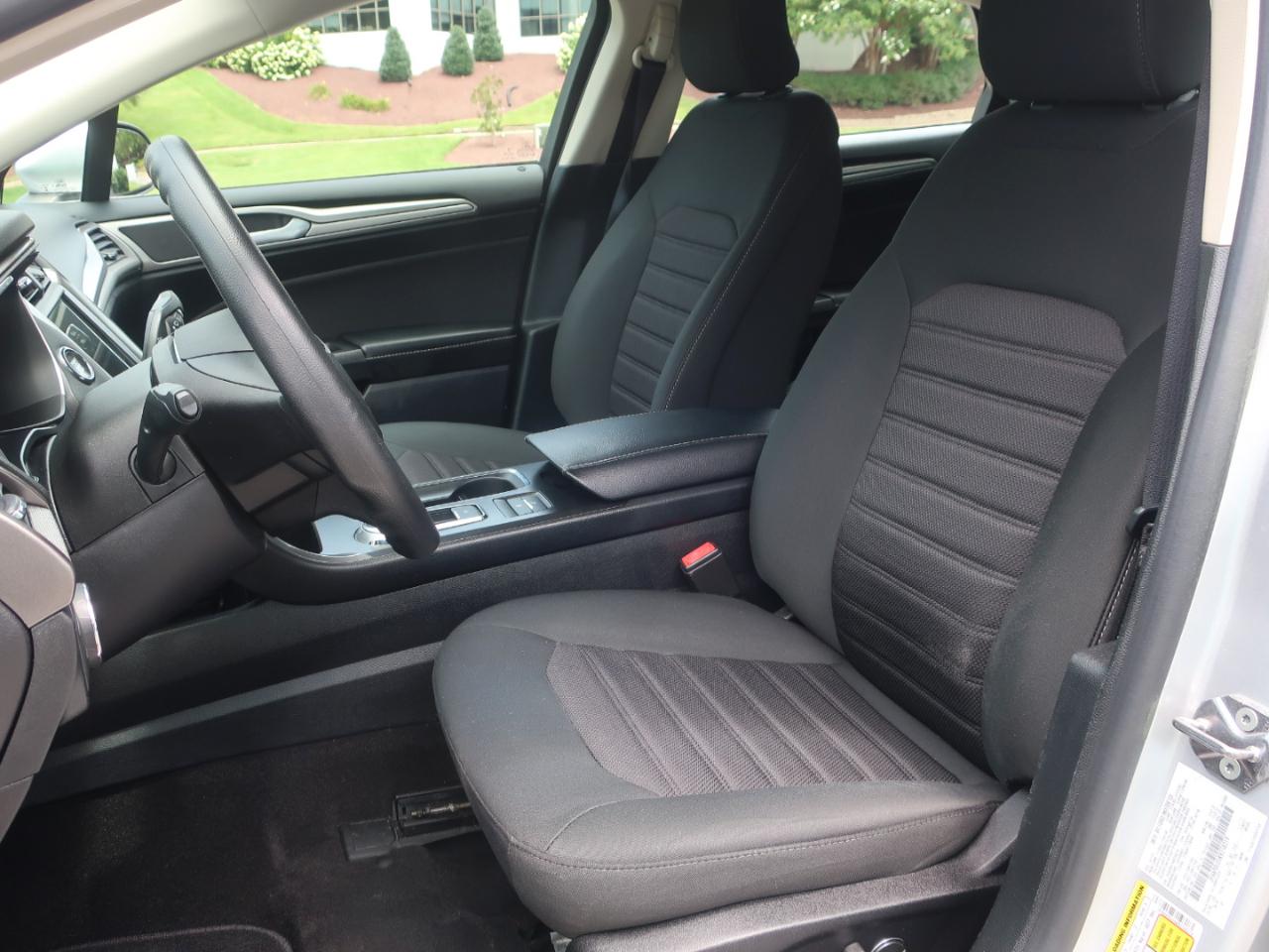Ford Fusion Hybrid SE 2019