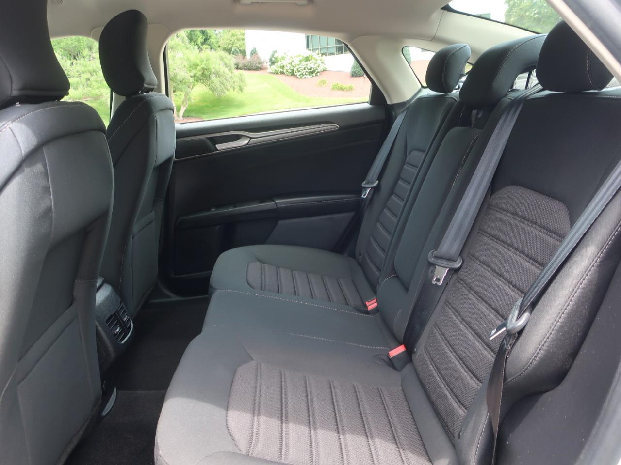 Ford Fusion Hybrid SE 2019