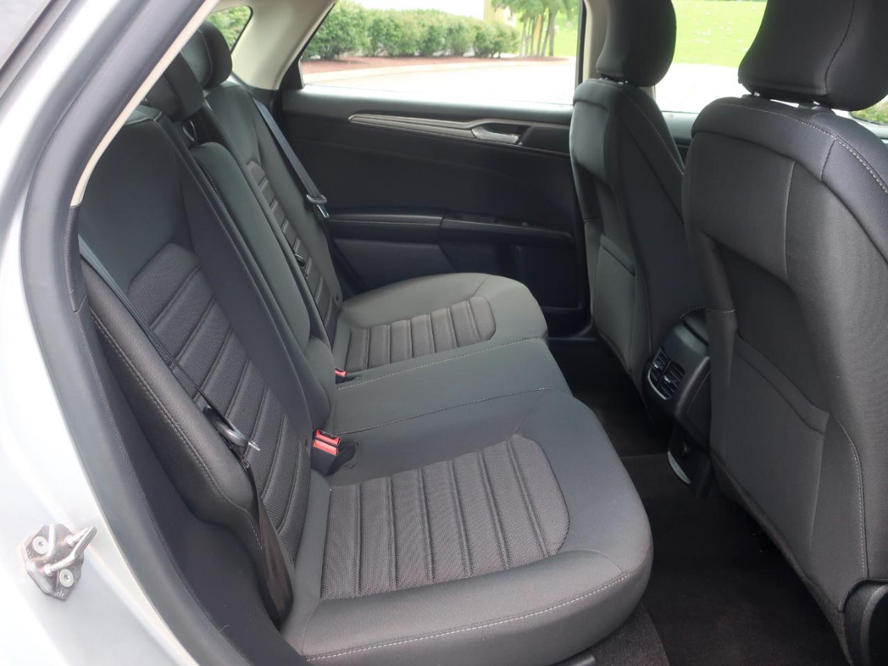 Ford Fusion Hybrid SE 2019