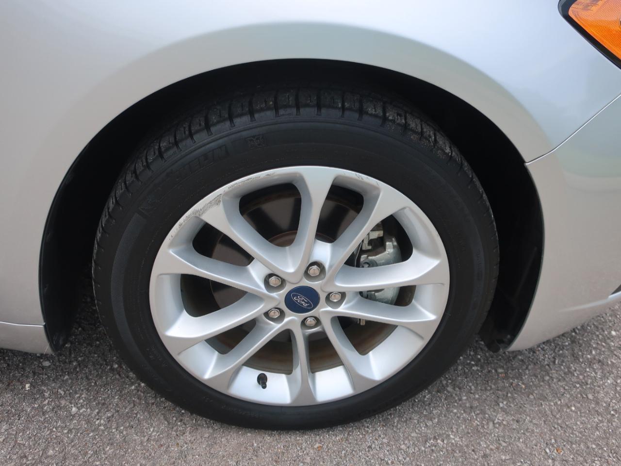 Ford Fusion Hybrid SE 2019