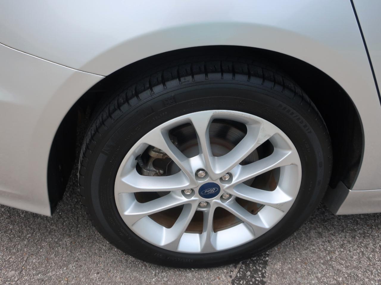 Ford Fusion Hybrid SE 2019