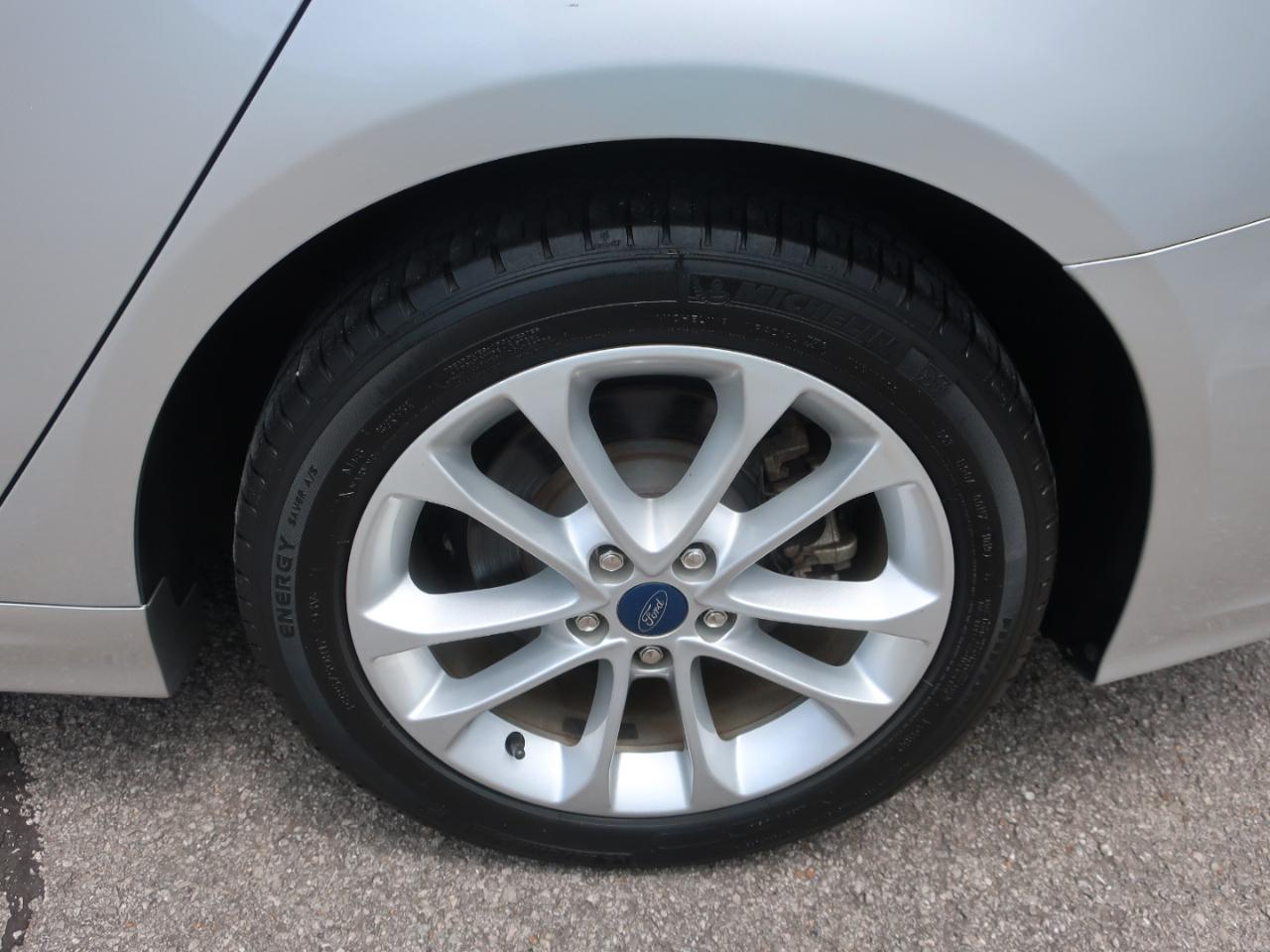 Ford Fusion Hybrid SE 2019
