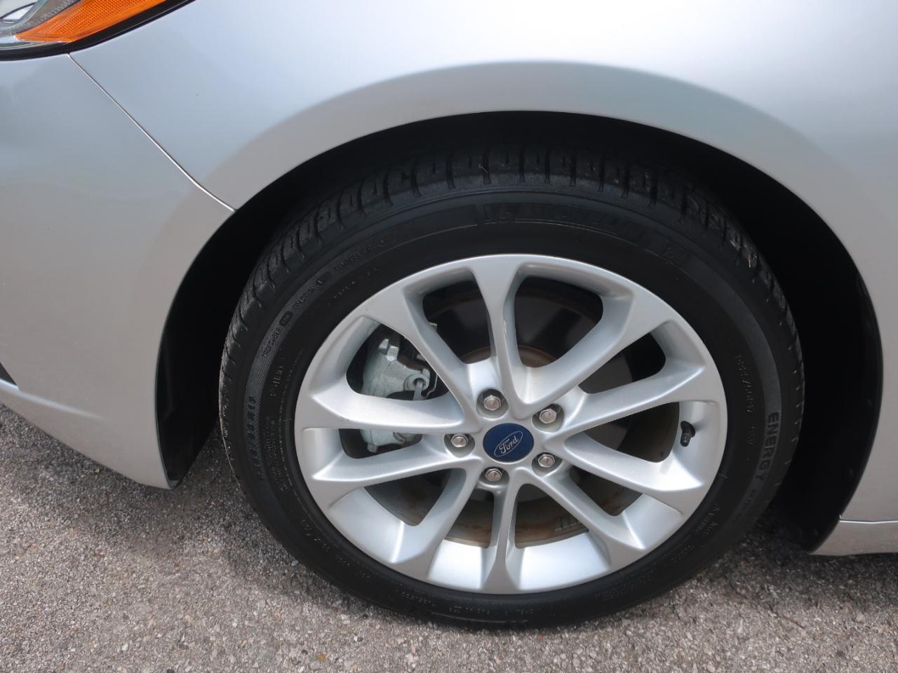 Ford Fusion Hybrid SE 2019