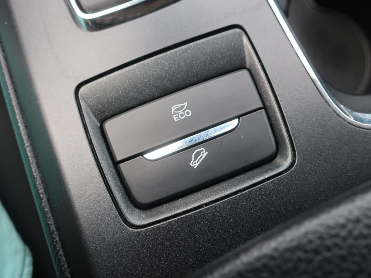 Ford Fusion Hybrid SE 2019
