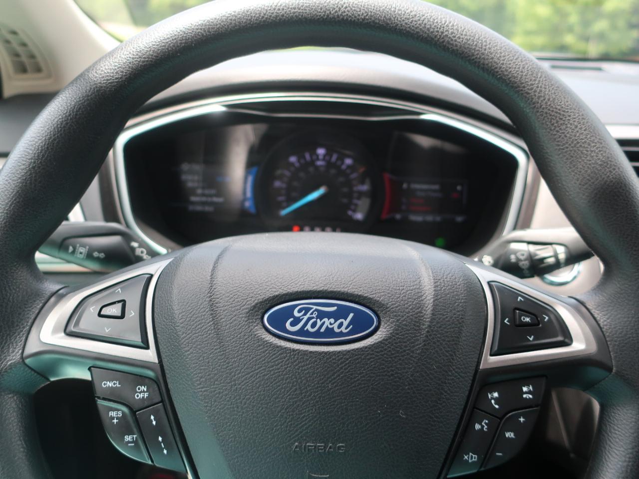 Ford Fusion Hybrid SE 2019