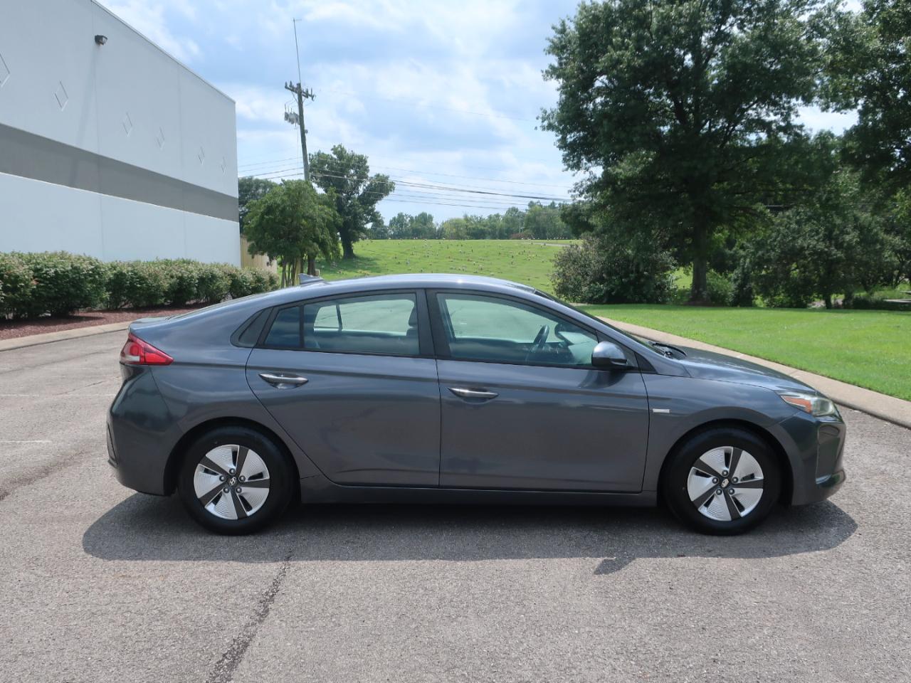Hyundai Ioniq Hybrid Blue 2018