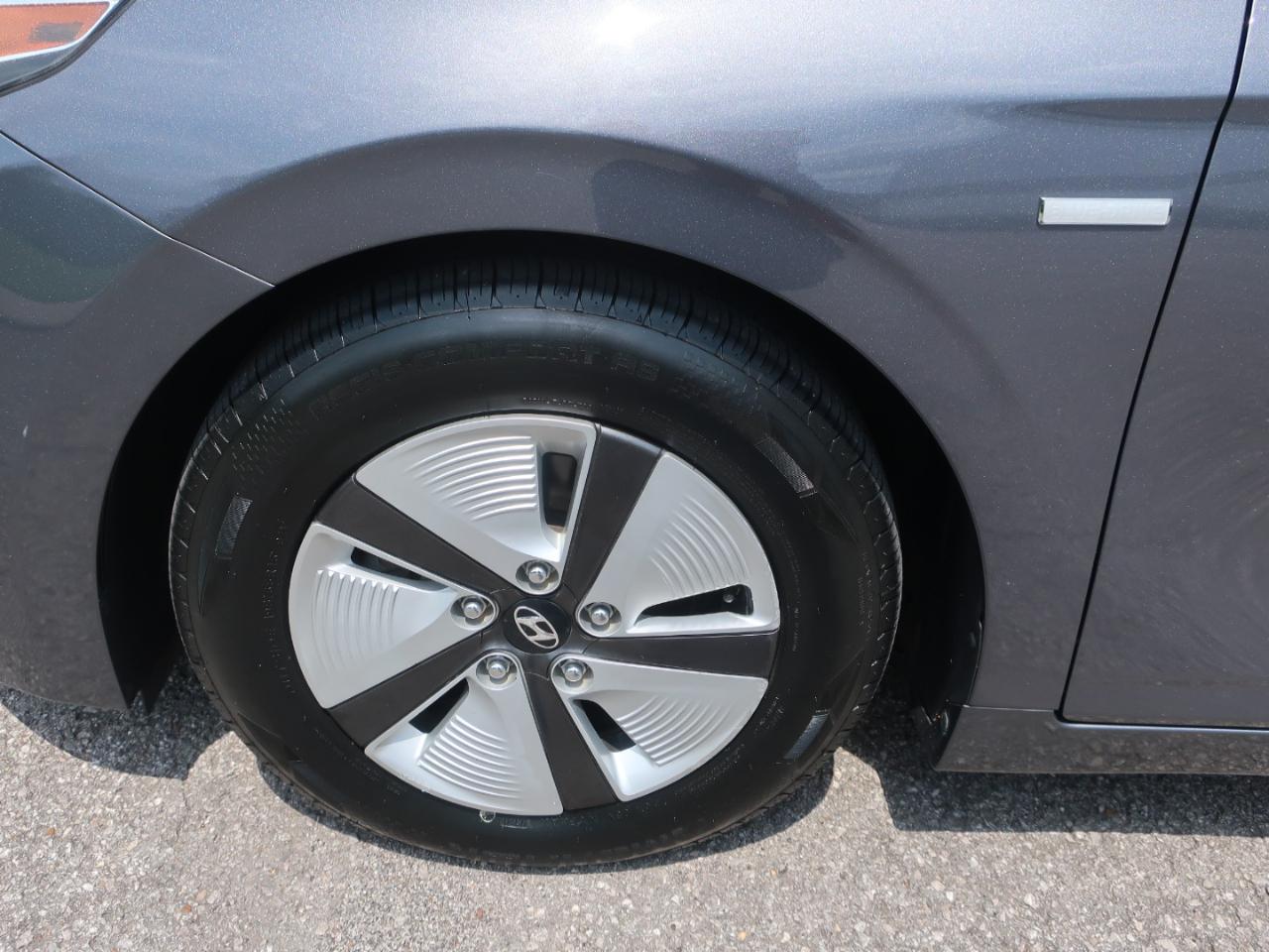 Hyundai Ioniq Hybrid Blue 2018