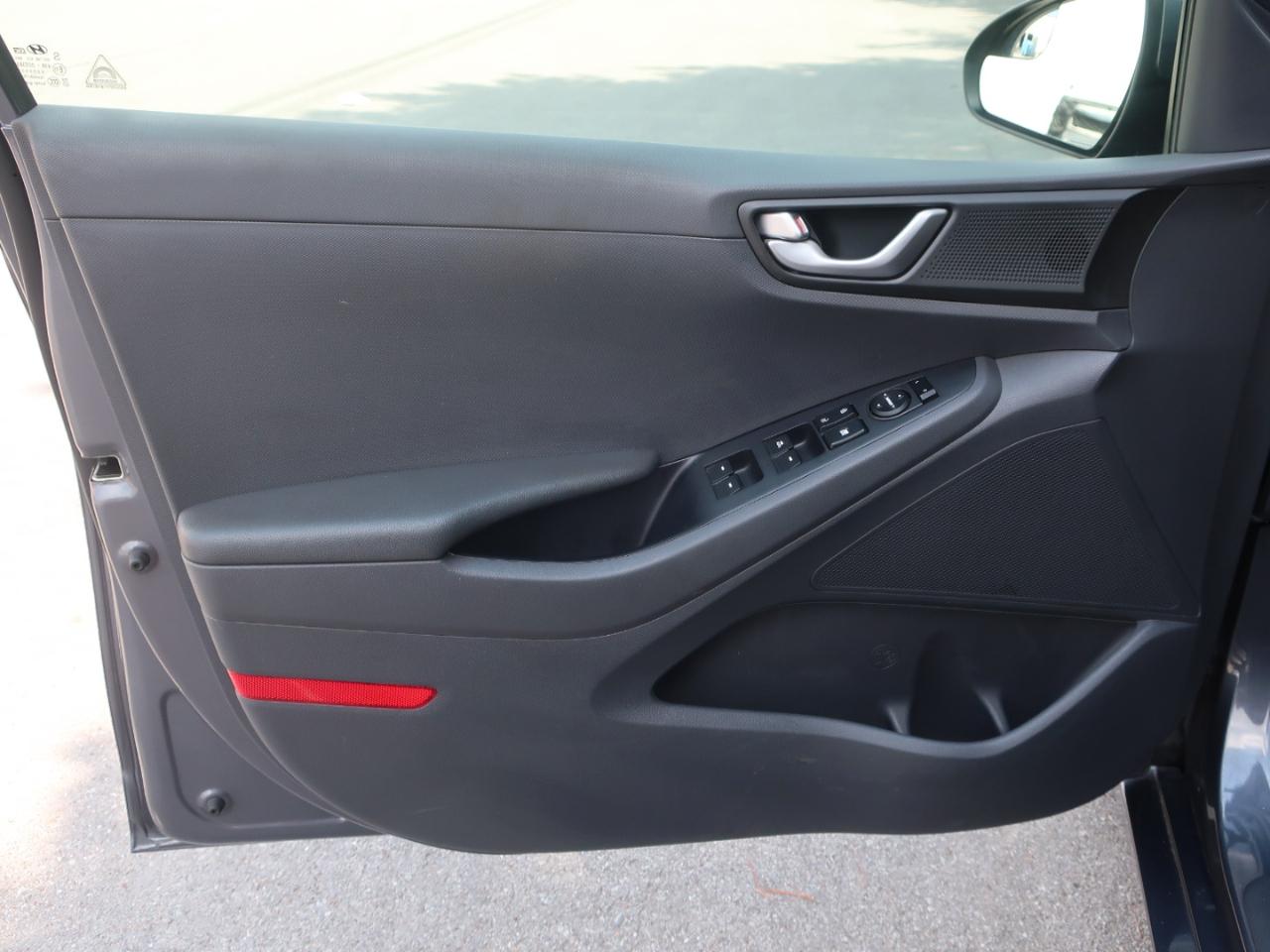 Hyundai Ioniq Hybrid Blue 2018