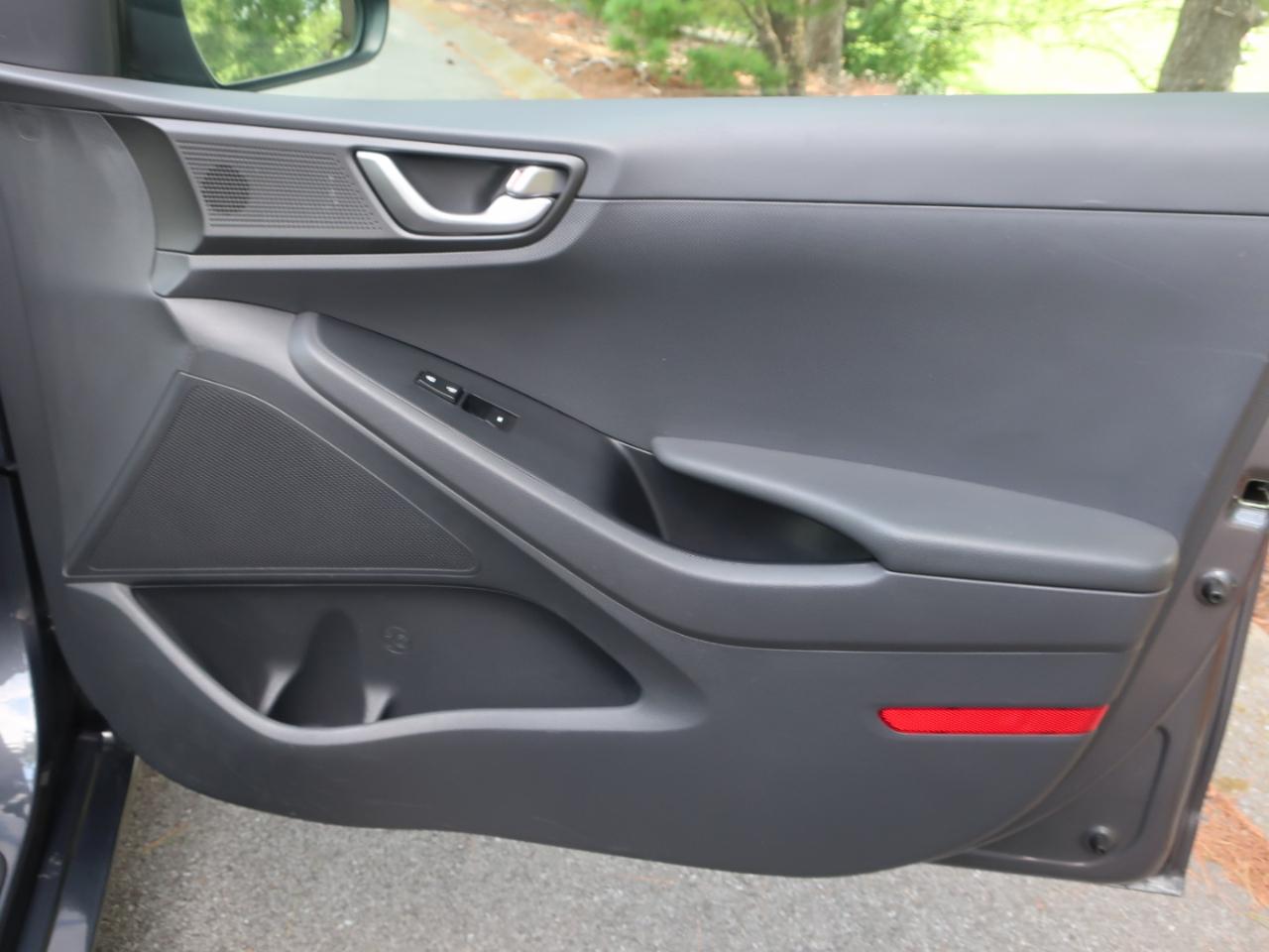 Hyundai Ioniq Hybrid Blue 2018